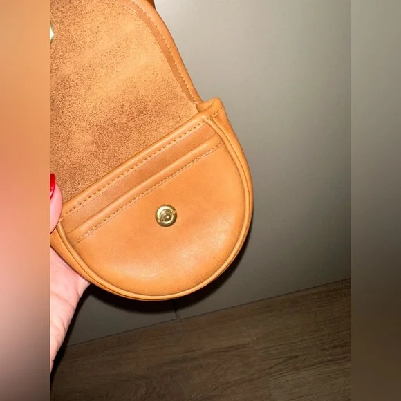 COACH Rare Vintage British Tan Leather Mini Crossbody Belt Bag - Picture 5 of 6